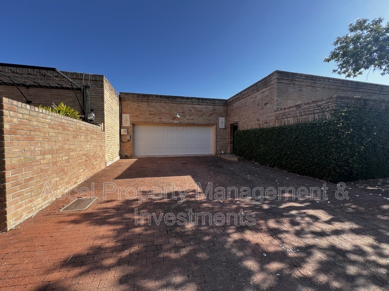 312 Victoria Ave in McAllen, TX - Foto de edificio