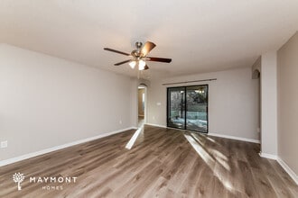 674 Chatham Walk Dr in Ruskin, FL - Building Photo - Building Photo