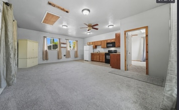 7831 Terra Linda Way in Redding, CA - Foto de edificio - Building Photo