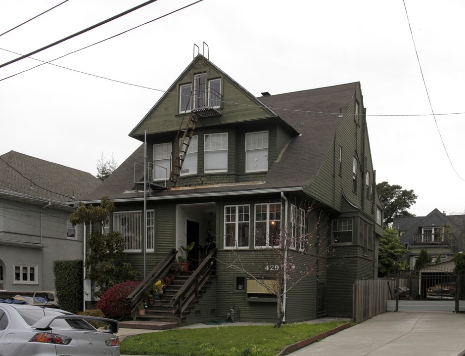 429 Vernon St in Oakland, CA - Building Photo