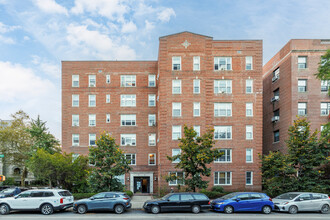 44 Prospect Park W in Brooklyn, NY - Building Photo - Building Photo