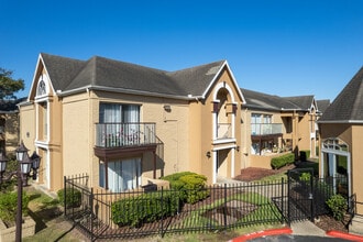 Nottingham Residences in Houston, TX - Foto de edificio - Building Photo