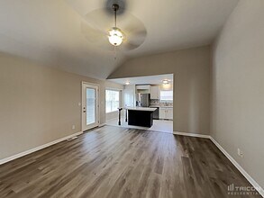 981 Trey Phillips Dr in Clarksville, TN - Building Photo - Building Photo