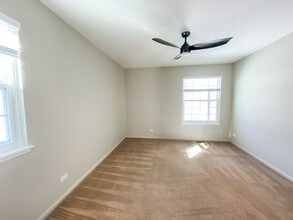 643 Wilbur Ct in Gurnee, IL - Building Photo - Building Photo