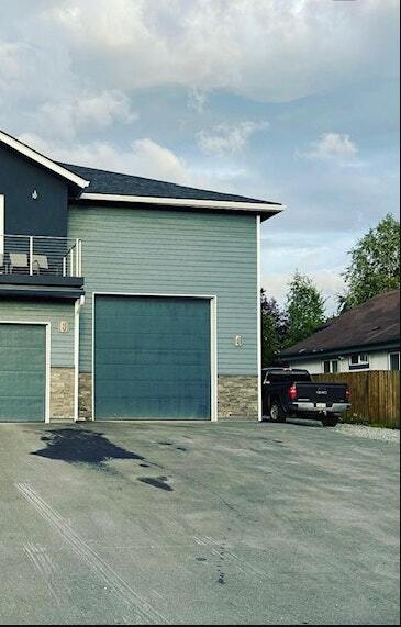 8963 Toloff St in Anchorage, AK - Building Photo - Building Photo
