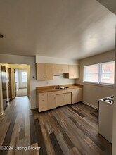 1039 Parkway Dr, Unit 2 in Louisville, KY - Building Photo - Building Photo