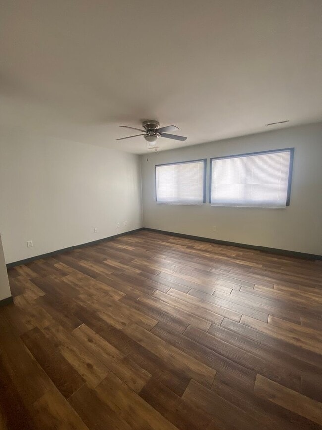 4861 Tama St SE in Marion, IA - Building Photo - Building Photo