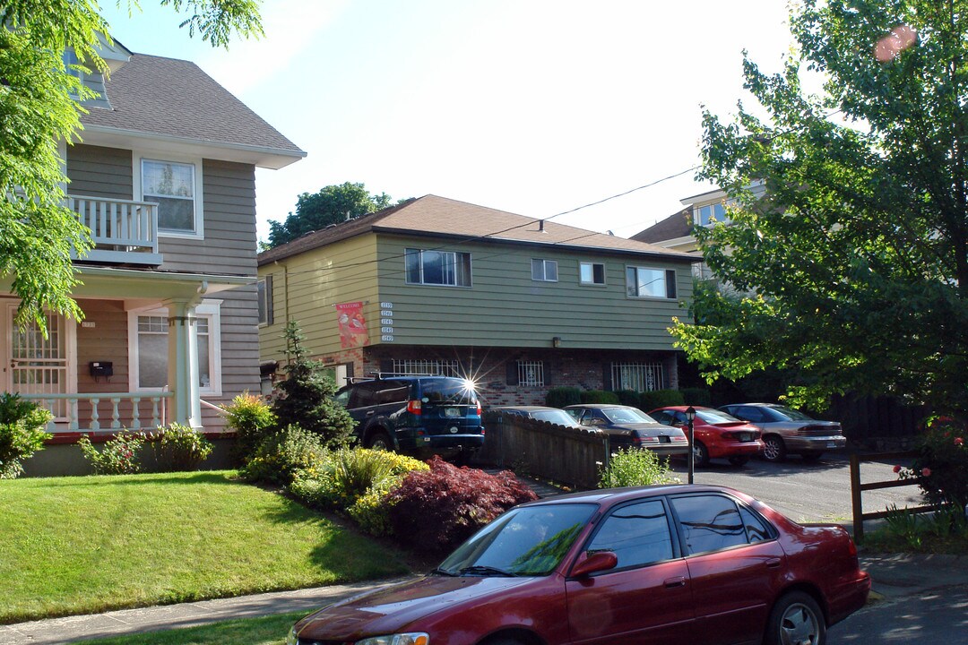 1739-1749 NE Wasco St in Portland, OR - Foto de edificio