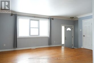 12 Mendip Crescent in London, ON - Building Photo - Building Photo