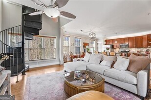 1628 Briarcliff Rd NE in Atlanta, GA - Building Photo