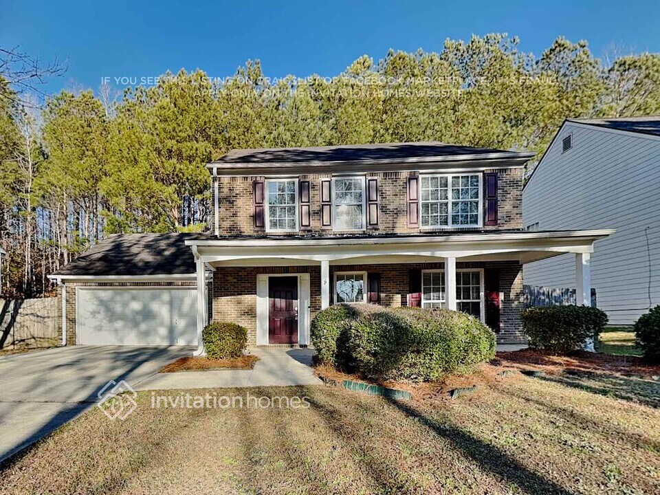 690 Castlebrooke Dr SE in Lawrenceville, GA - Building Photo