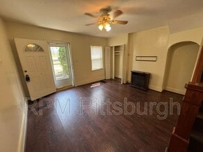 633 Weston Wy in Pittsburgh, PA - Building Photo - Building Photo