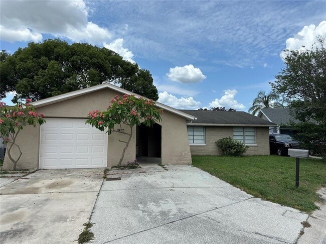 7437 Carmel Ave in New Port Richey, FL - Building Photo - Building Photo