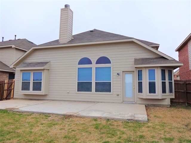 9501 Navarro St in Crowley, TX - Building Photo