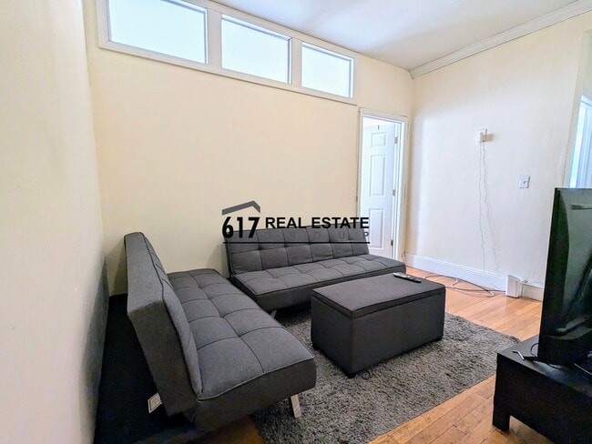 54 Egmont St in Brookline, MA - Building Photo - Building Photo