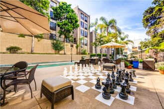 Chateau La Jolla - All Inclusive in La Jolla, CA - Foto de edificio - Building Photo