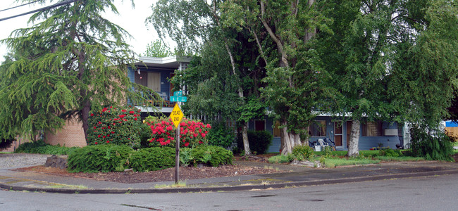 301 S 82nd St in Tacoma, WA - Building Photo - Building Photo