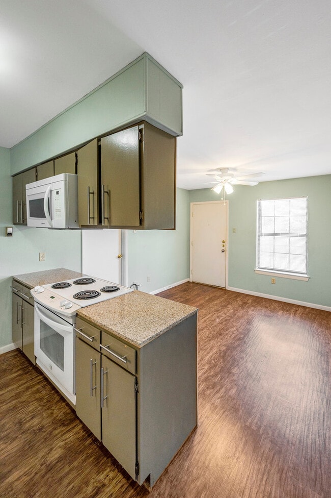 2005 S 8th St in Waco, TX - Building Photo - Building Photo