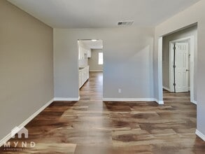 1401 Cardinal Dr in Ennis, TX - Building Photo - Building Photo