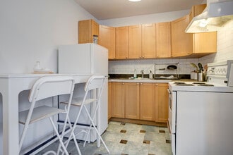 925 Rue Cherrier in Montréal, QC - Building Photo - Building Photo