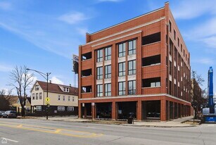 2357 N Washtenaw Ave in Chicago, IL - Building Photo