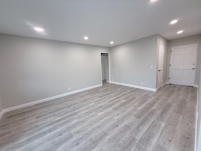 7182 El Verano Dr in Buena Park, CA - Foto de edificio - Building Photo