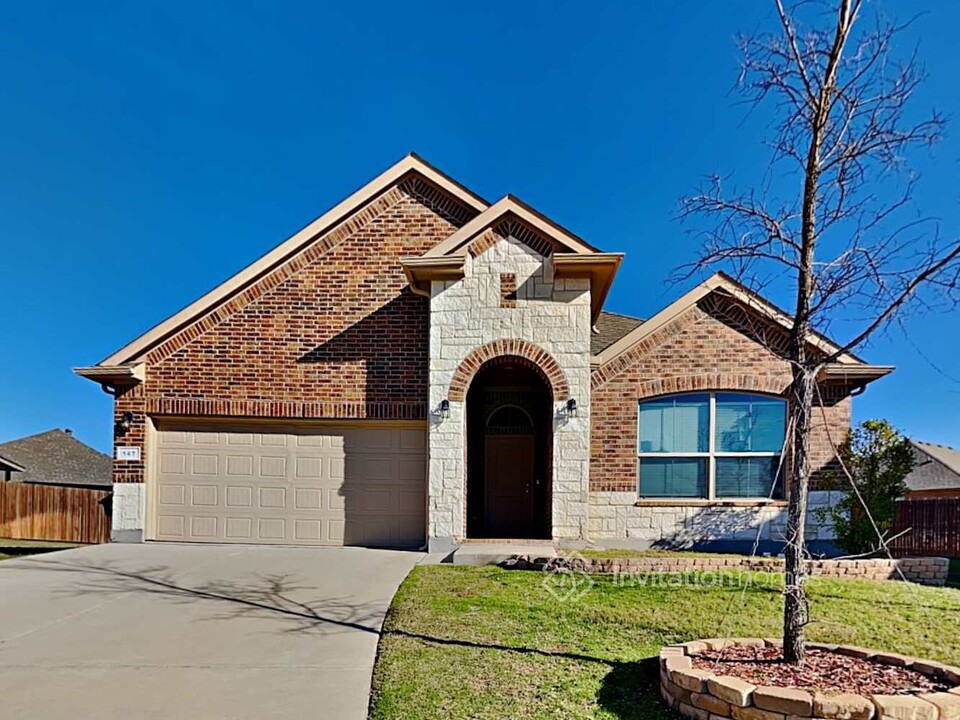 147 Wagon Wheel Dr in Waxahachie, TX - Building Photo