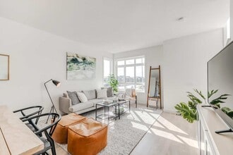 857 Belmont Dr SW in Calgary, AB - Building Photo - Building Photo