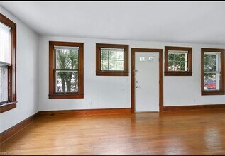 161 Alleghany Rd in Hampton, VA - Building Photo - Building Photo