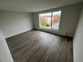 107 Pinecrest Dr in Dartmouth, NS - Building Photo - Building Photo