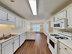 1831 Green Oak Cir in Lawrenceville, GA - Building Photo - Building Photo