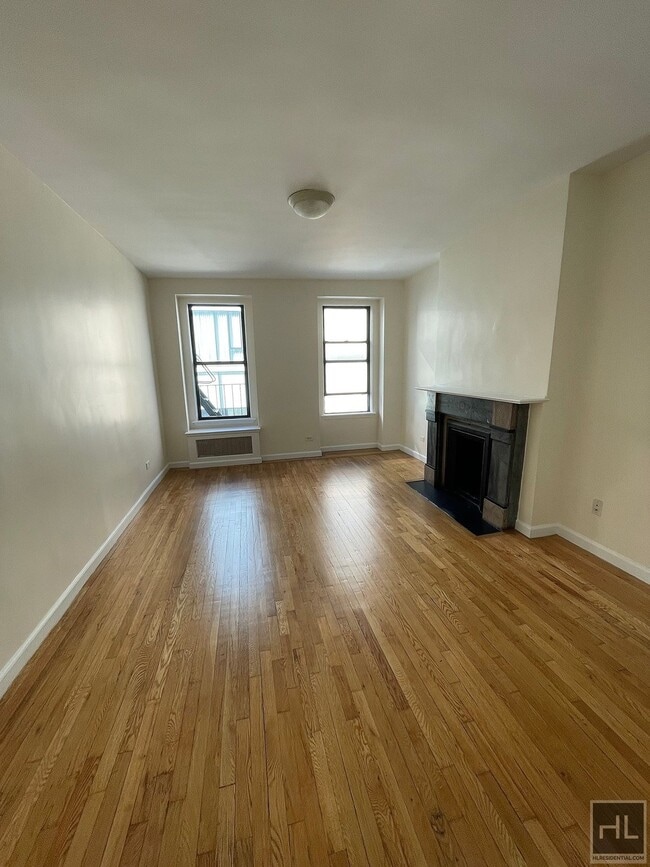 property at 152-156 E 84th St