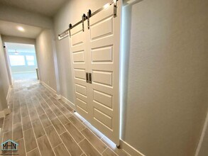 7113 Walkers Loop in Live Oak, TX - Building Photo - Building Photo