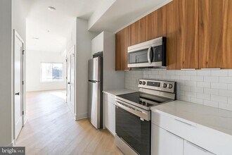 4200 Lancaster Ave-Unit -401 in Philadelphia, PA - Building Photo - Building Photo