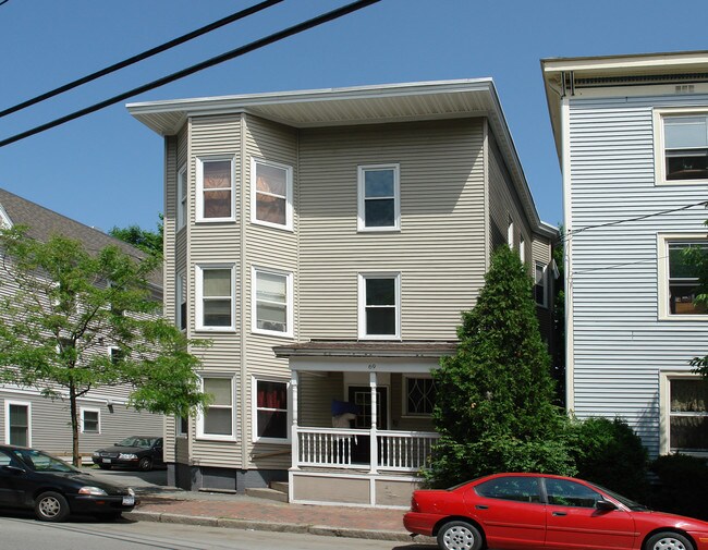 69 Grant St in Portland, ME - Foto de edificio - Building Photo