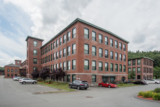 Riverside Commons in Fitchburg, MA - Building Photo - Building Photo