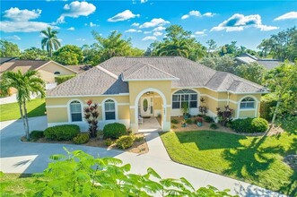 7001 Appleby Dr in Naples, FL - Building Photo - Building Photo