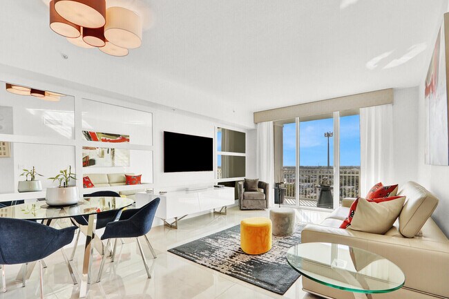 property at 450 N Federal Hwy