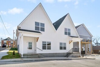 106 Cooper Pl in Clarksville, TN - Building Photo - Building Photo