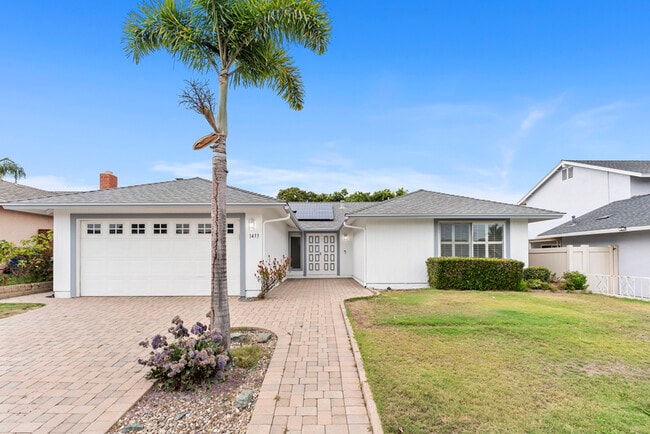 property at 1433 Lantana Ave