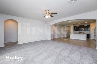 5401 W Victory Way in Florence, AZ - Building Photo - Building Photo