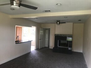 5643 Sir Gareth Dr in San Antonio, TX - Building Photo - Building Photo