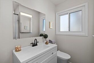 1655 Fenmore Dr in Florissant, MO - Building Photo - Building Photo