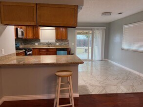 1134 Lombard St in Hanford, CA - Building Photo - Building Photo