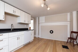 21 Gardner St in Hamilton, MA - Building Photo - Building Photo