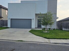 5412 Capilla St in Laredo, TX - Building Photo