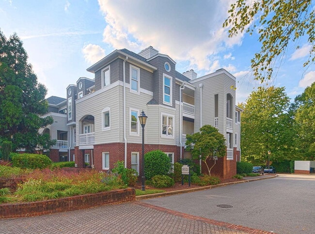 property at 1021 Brighthurst Dr