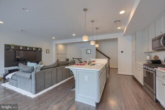 204 Mayer Pl in Lancaster, PA - Building Photo - Building Photo