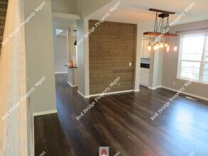 18385 SW Swanstrom Dr in Sherwood, OR - Building Photo - Building Photo