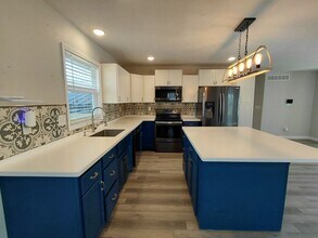 1718 Sanders Rd in Waynesville, MO - Building Photo - Building Photo